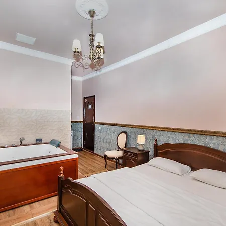 Zira - Authentic In Old Town Guest house Brasov