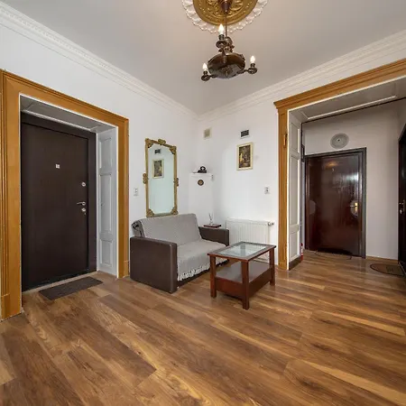 Гостевой дом Zira - Authentic In Old Town 3*