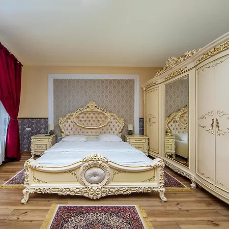 Zira - Authentic In Old Town Guest house Brasov