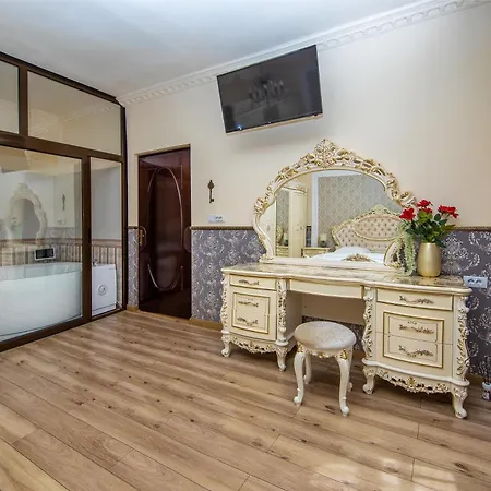 Zira - Authentic In Old Town 3* Brasov