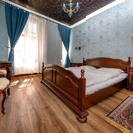 Guest house Zira - Authentic In Old Town