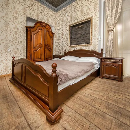 Zira - Authentic In Old Town 3*
