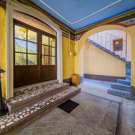 Zira - Authentic In Old Town 3* Brasov