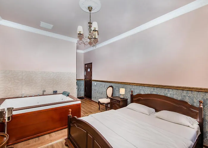 Zira - Authentic In Old Town Guest house Brasov