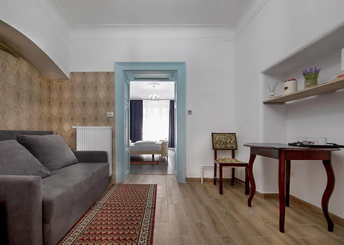 Zira - Authentic In Old Town 3* Brasov