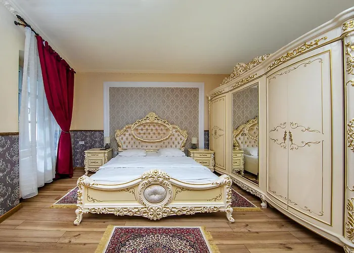Zira - Authentic In Old Town Guest house Brasov