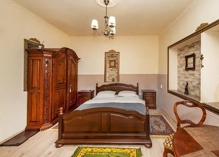 בית הארחה Zira - Authentic In Old Town 3*